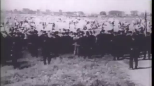 Labor Hist: Chicago Massacre Memorial Day 1937 1.a parte
