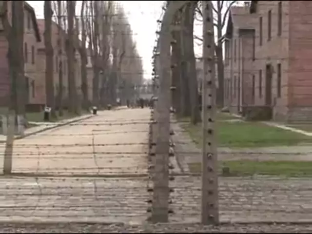 Firenze: Il video della visita al campo di Auschwitz