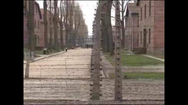 Firenze: Il video della visita al campo di Auschwitz
