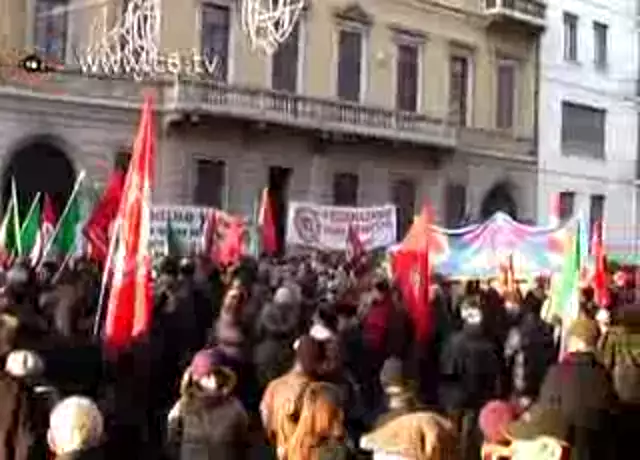 Niente sede per Forza Nuova, ma la Sinistra è in piazza: 'Milano è antifascista'