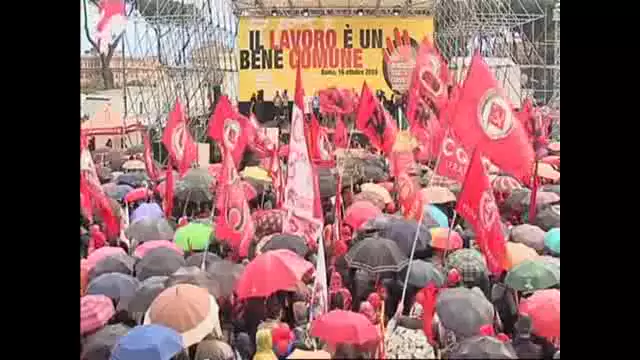 Intervento degli operai della Fiat alla Manifestazione Fiom del 16 ottobre 2010