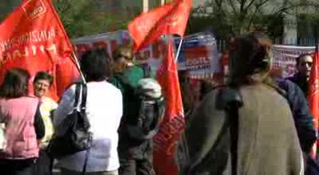 Cgil: Manifestazione sotto la sede RAI di Milano 25 marzo 2011