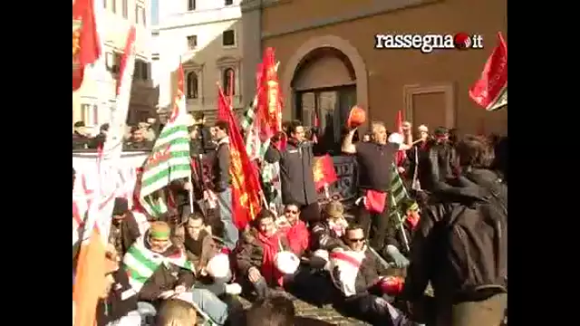 Alcoa: la protesta degli operai a Montecitorio