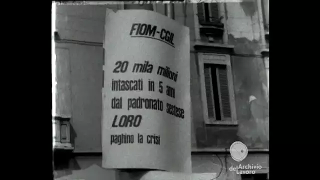 Cartelli Fiom davanti alla Magneti Marelli, Sesto San Giovanni, 1965.